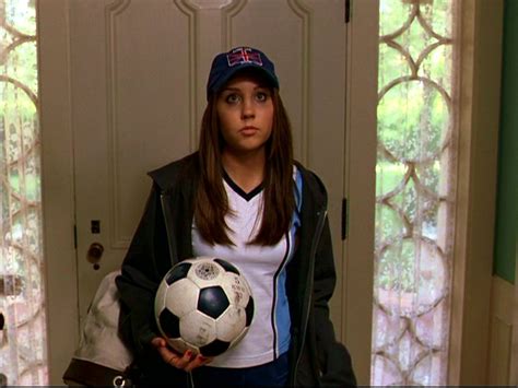 Viola (played by Amanda Bynes) outfits on She's the Man 